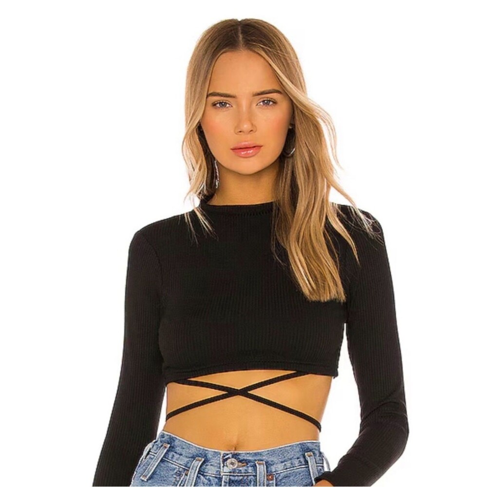 superdown Black Ribbed Long-Sleeve Cropped Top